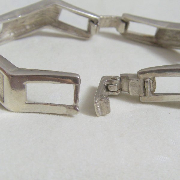 (b1270)Pulsera de plata de eslabones ondulados.